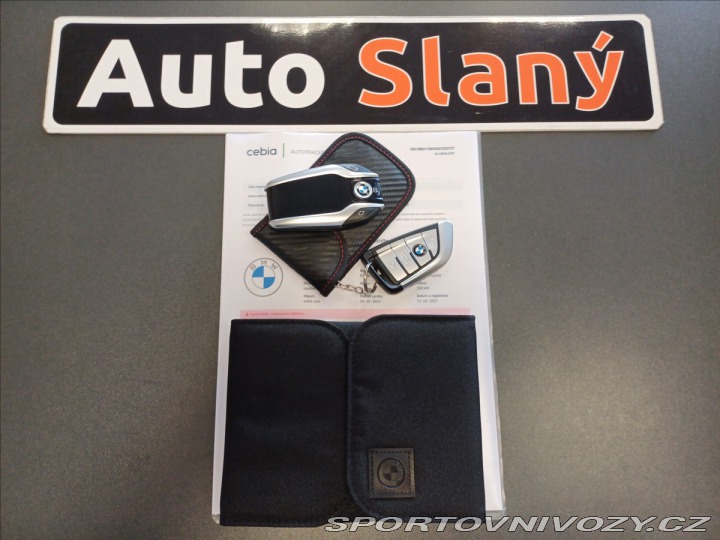 BMW 5 4.4i V8 M550i xDrive 2021