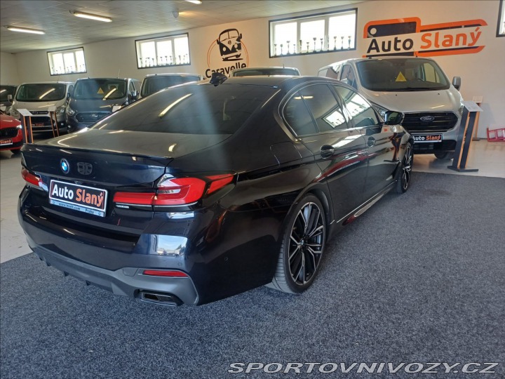 BMW 5 4.4i V8 M550i xDrive 2021