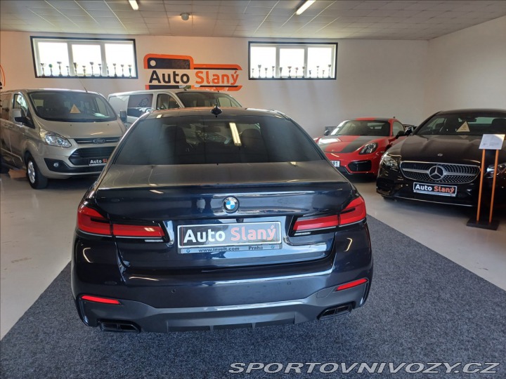 BMW 5 4.4i V8 M550i xDrive 2021