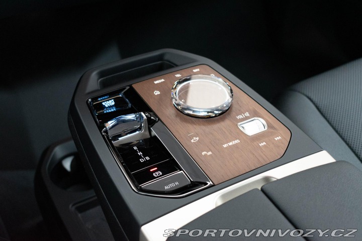 BMW iX xD40 ZÁRUKA 4roky*TAŽNÉ*P 2023