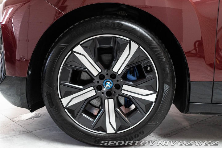BMW iX xDrive40 ZÁRUKA 4roky*TAŽ 2023