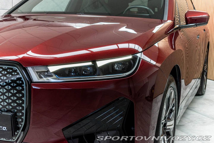 BMW iX xD40 REZERVACE 2023