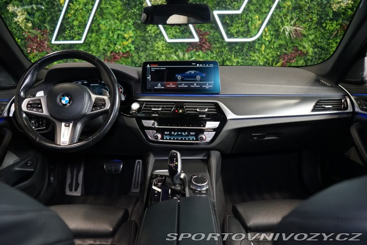 BMW 5 M550i*xDRIVE*TAŽ*360*H/K* 2022
