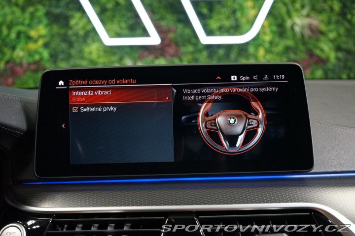 BMW 5 M550i*xDRIVE*TAŽ*360*H/K* 2022