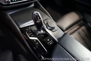 BMW 5 M550i*xDRIVE*TAŽ*360*H/K* 2022