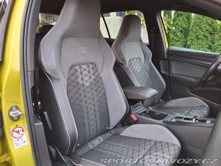 Volkswagen Golf VIII R-line 2021