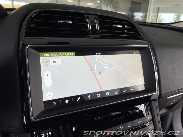 Jaguar F-Pace 30d AWD*221kW*Panorama*Ta 2017