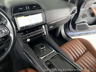 Jaguar F-Pace 30d AWD*221kW*Panorama*Ta 2017