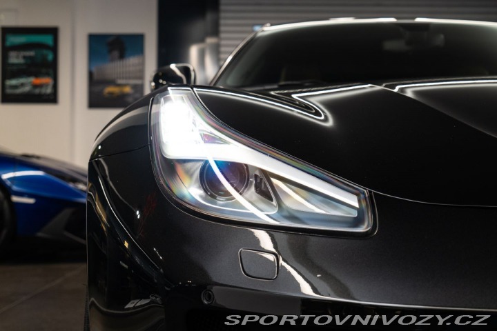 Ferrari GTC4Lusso  2017