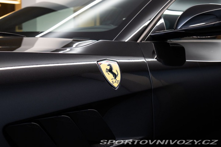 Ferrari GTC4Lusso  2017