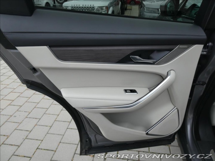 Jaguar F-Pace 3,0 P400 HSE, 1Maj, ČR DP 2021