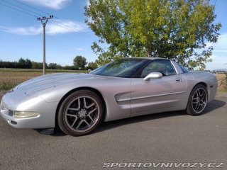 Chevrolet Corvette  2001