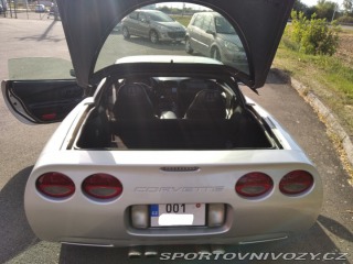 Chevrolet Corvette  2001