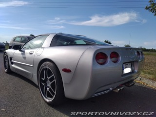 Chevrolet Corvette  2001