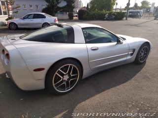 Chevrolet Corvette  2001