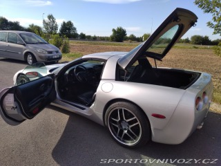 Chevrolet Corvette  2001