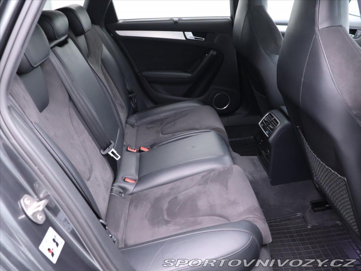 Audi RS4 4.2 FSI V8 331kW 1.Maj Se 2014