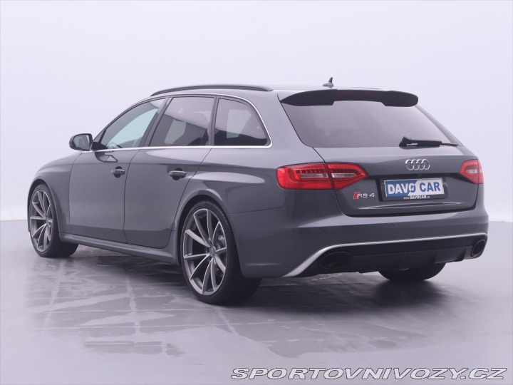 Audi RS4 4.2 FSI V8 331kW 1.Maj Se 2014