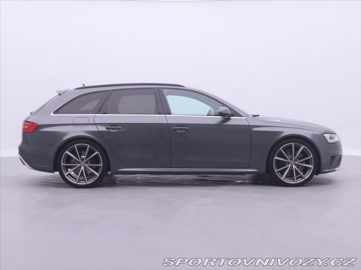 Audi RS4 4.2 FSI V8 331kW 1.Maj Se 2014