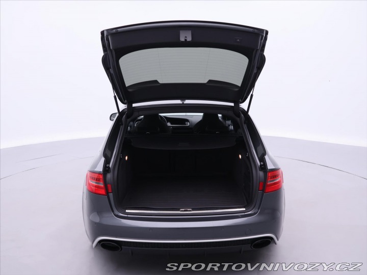 Audi RS4 4.2 FSI V8 331kW 1.Maj Se 2014