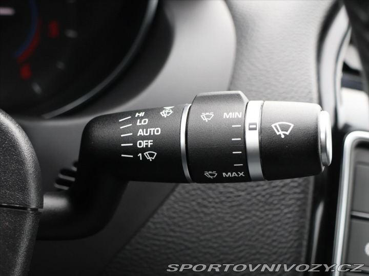 Jaguar XE 2,0 D 177kW R-Sport CZ 2017