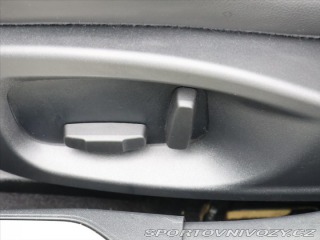 Jaguar XE 2,0 D 177kW R-Sport CZ 2017