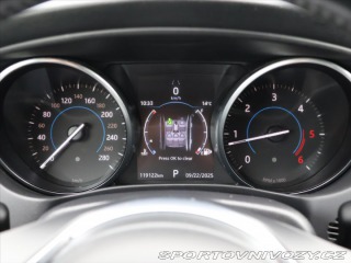 Jaguar XE 2,0 D 177kW R-Sport CZ 2017