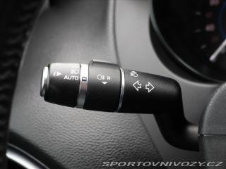 Jaguar XE 2,0 D 177kW R-Sport CZ 2017