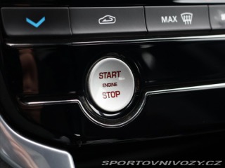 Jaguar XE 2,0 D 177kW R-Sport CZ 2017
