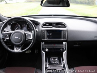 Jaguar XE 2,0 D 177kW R-Sport CZ 2017