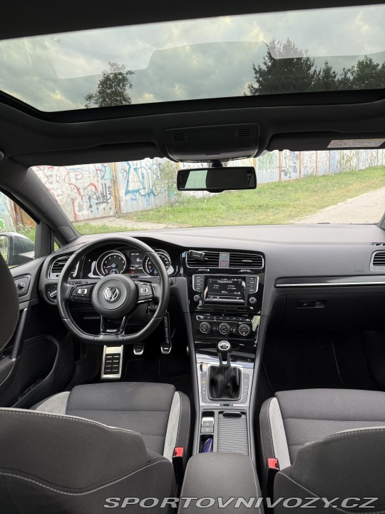 Volkswagen Golf R 2014