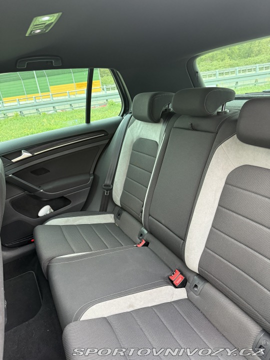 Volkswagen Golf R 2014