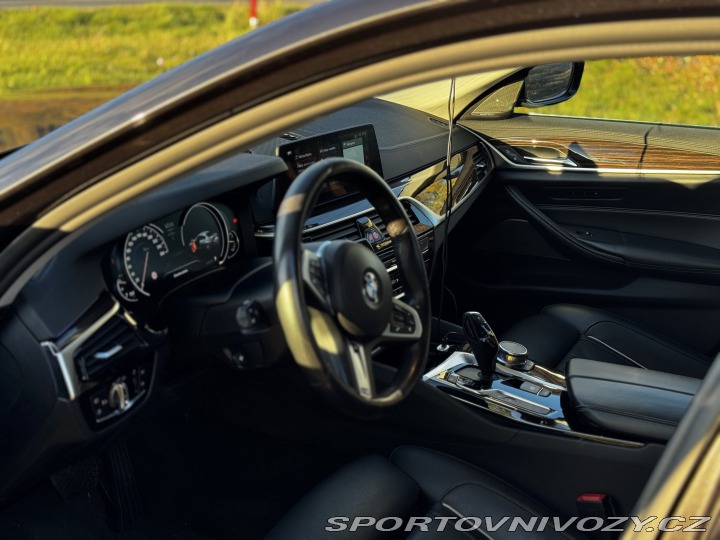 BMW 5 530iX G30 LUXURY Line 2017