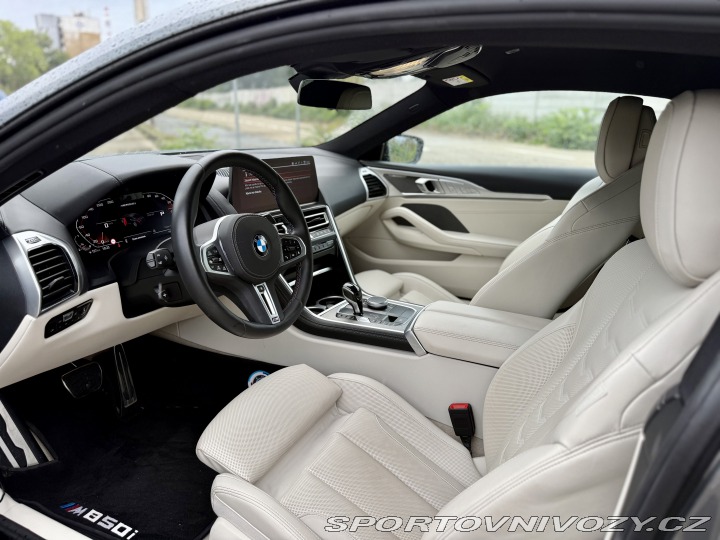 BMW 8 M850i 2023