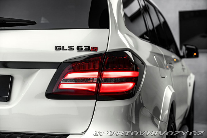 Mercedes-Benz Ostatní modely GLS panorama, tažné, 360° kam 1800