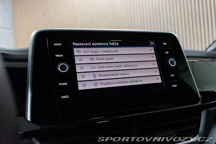 Volkswagen T-Roc R R 221kW*REZERVACE* 2022