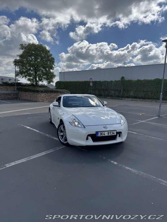 Nissan 370 Z  2010