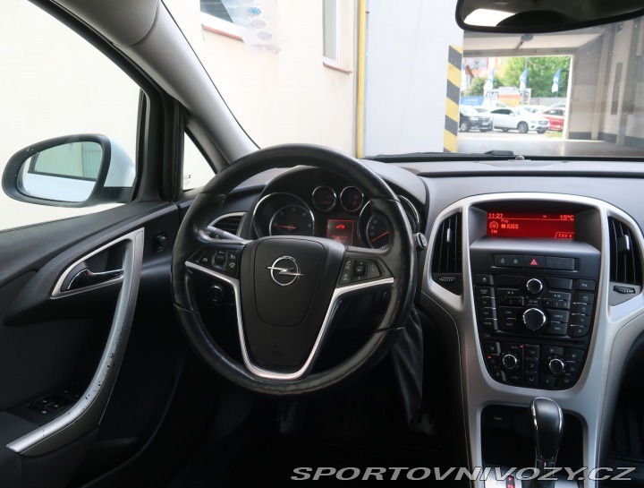 Opel Astra 2.0 CDTI 2013