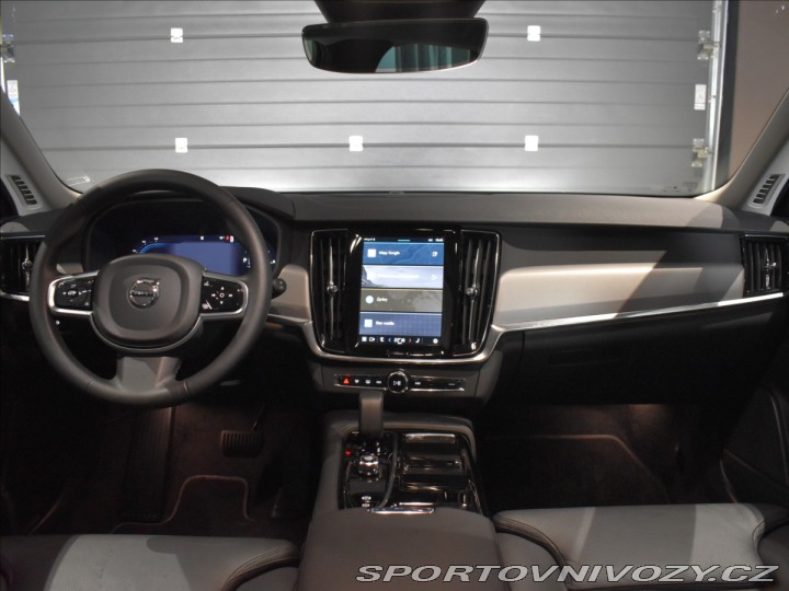 Volvo V90 2,0 T6 AWD PLUS Tažné,BLI 2024