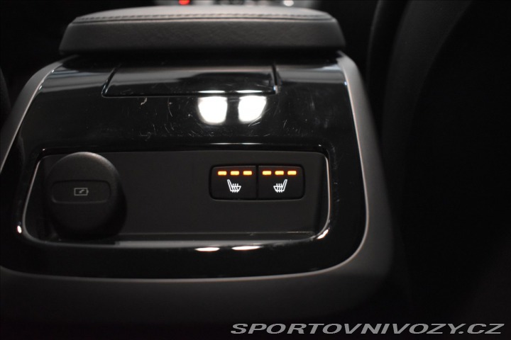 Volvo V90 2,0 T6 AWD PLUS Tažné,BLI 2024