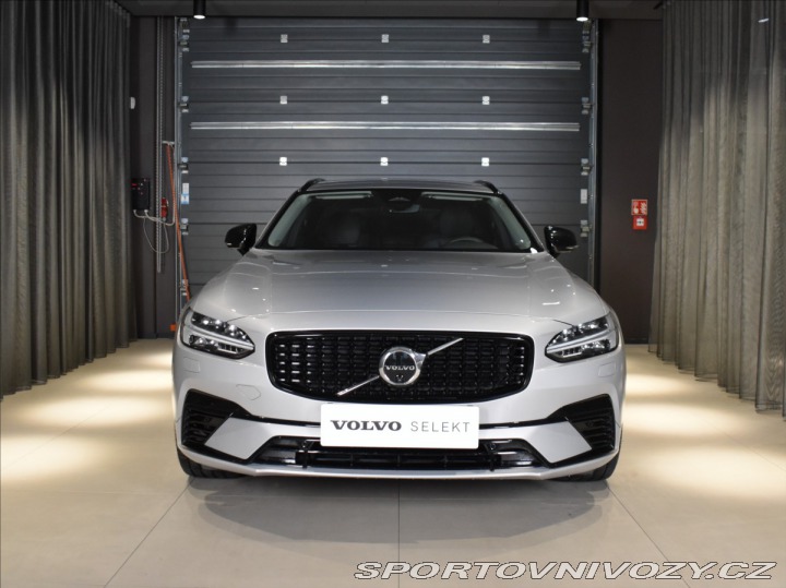 Volvo V90 2,0 T6 AWD PLUS Tažné,BLI 2024