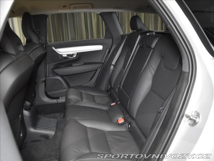 Volvo V90 2,0 T6 AWD PLUS Tažné,BLI 2024
