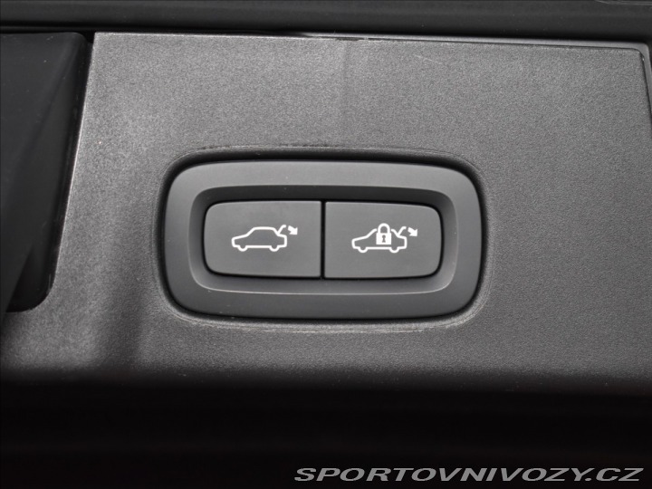 Volvo V90 2,0 T6 AWD PLUS tažné,BLI 2024
