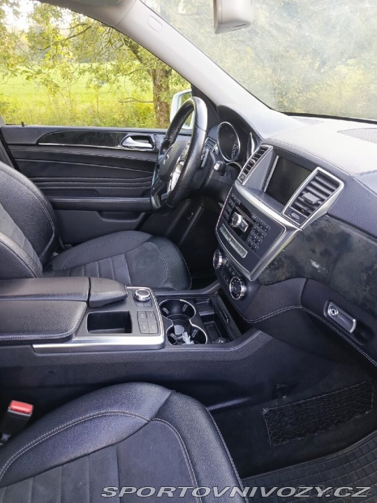 Mercedes-Benz Ostatní modely Třídy M 350 Bluetec 4matic (W166) 2012