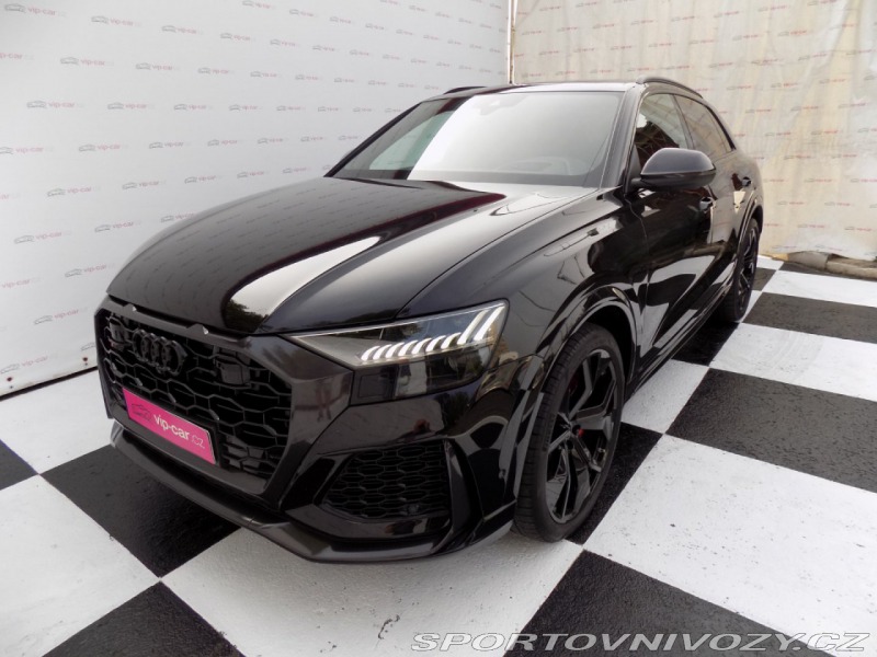 Audi RS Q8 4.0TFSi/Matrix/PANO/1.Maj