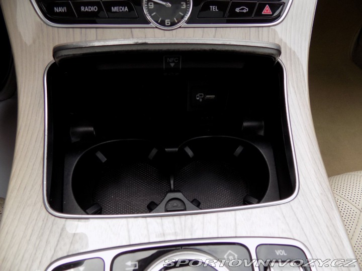 Mercedes-Benz E 400d/AMG-Line/4-M/PANO/ 2019
