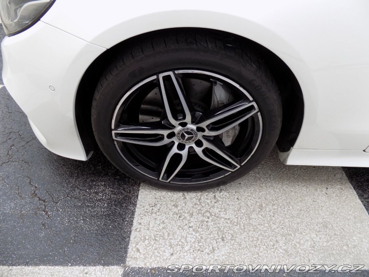 Mercedes-Benz E 400d/AMG-Line/4-M/PANO/ 2019