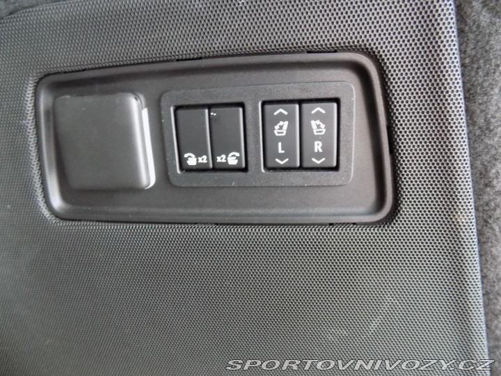 Ostatní značky Ostatní modely Cadillac Escalade 6.2/V8/4WD/Sport Platinum 2022