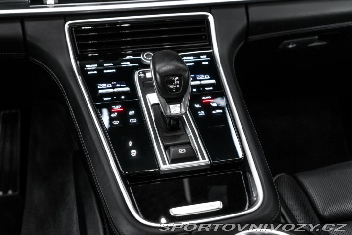 Porsche Panamera Turbo APPROVED/CHRONO/NIG 2017