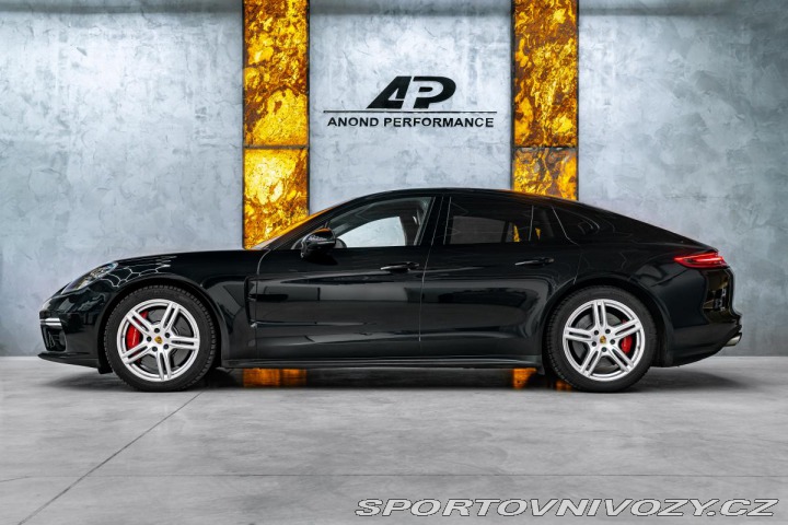 Porsche Panamera Turbo APPROVED/CHRONO/NIG 2017